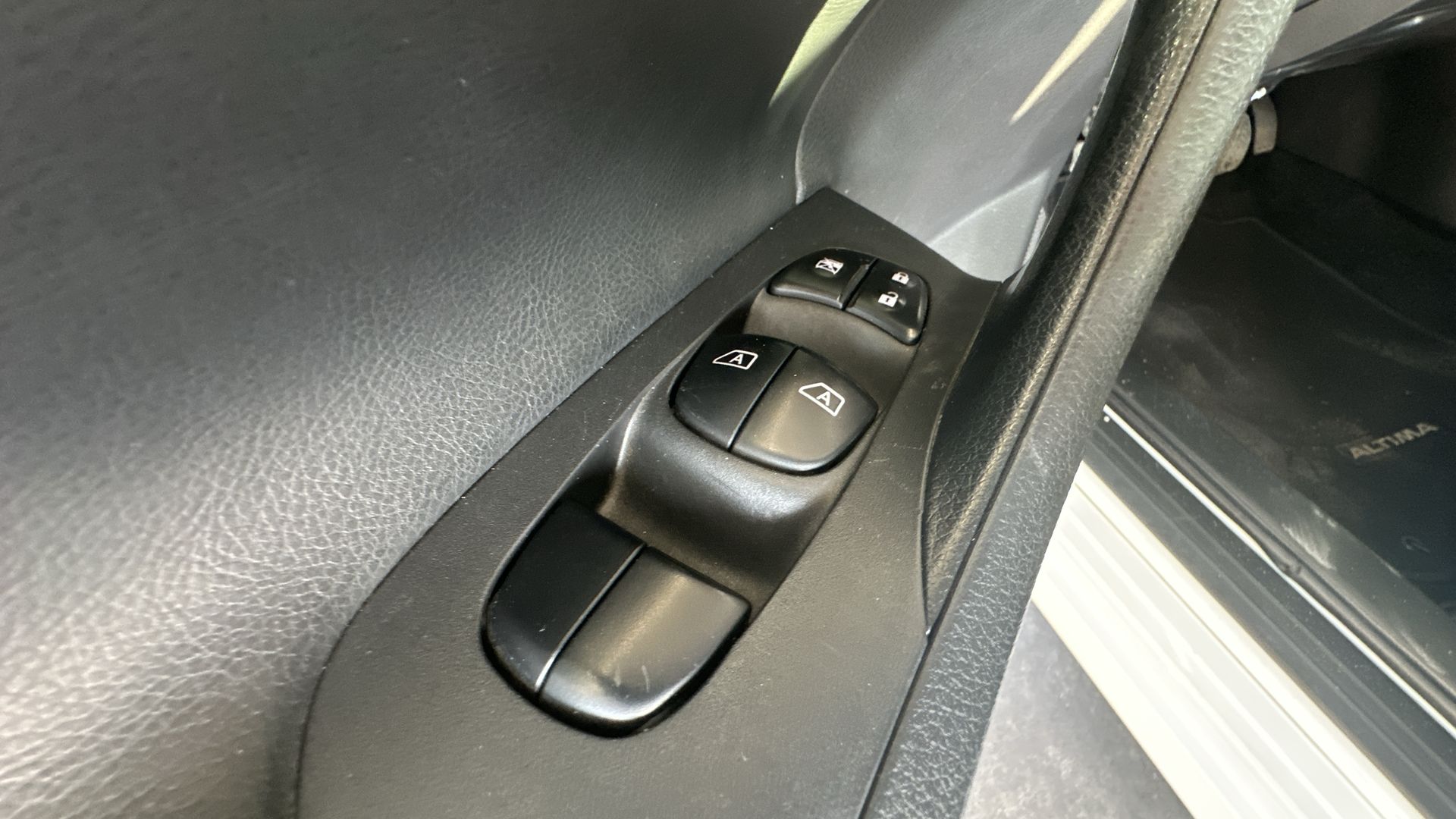 2018 Nissan ALTIMA 4 PTS EXCLUSIVE V6 CVT CLIMATRONIC PIEL QC BL GPS BLUETOOTH RA-18