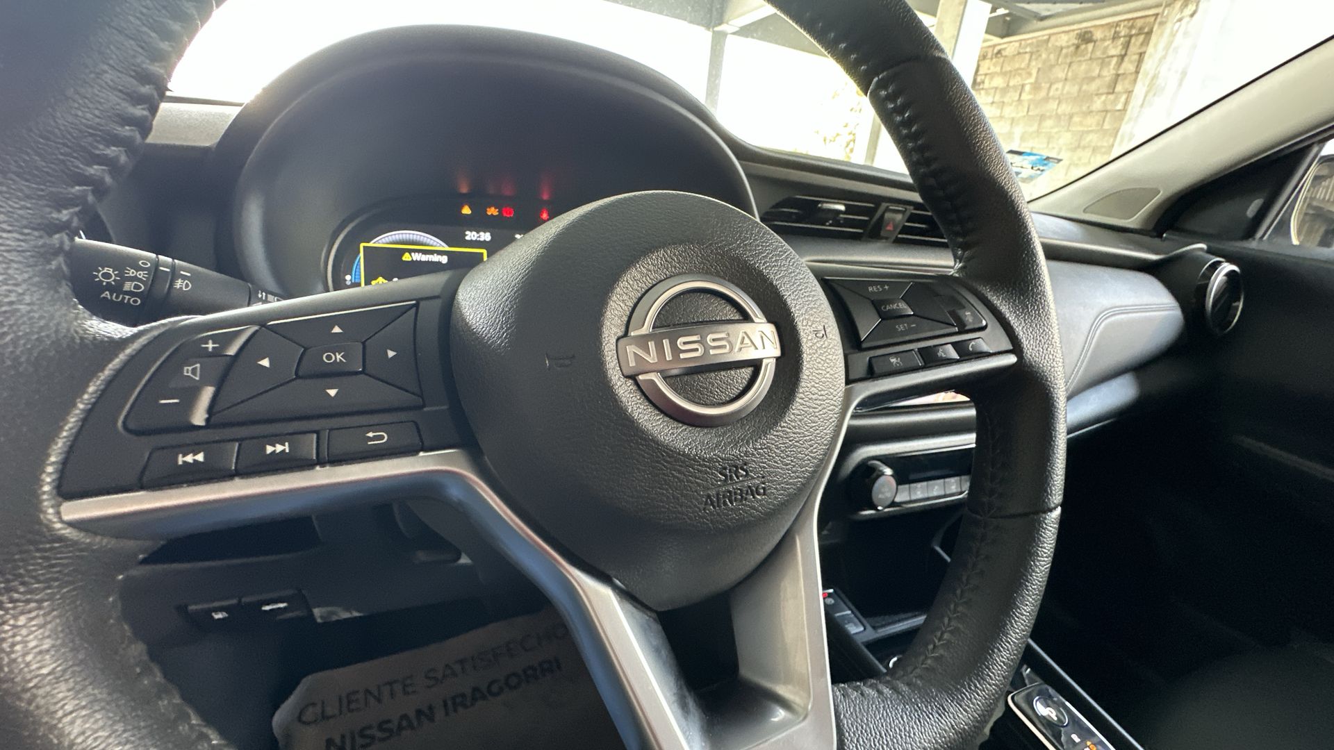 2023 Nissan KICKS 5 PTS E-POWER PLATINUM ELECTA PIEL ADAS RA-17